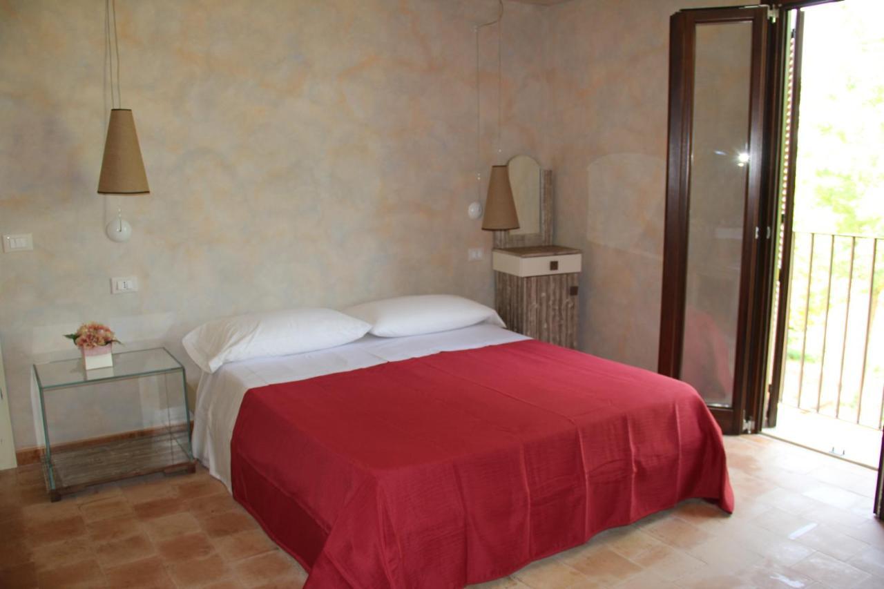 Tenuta Conte Ruggero Santa Domenica  Ngoại thất bức ảnh