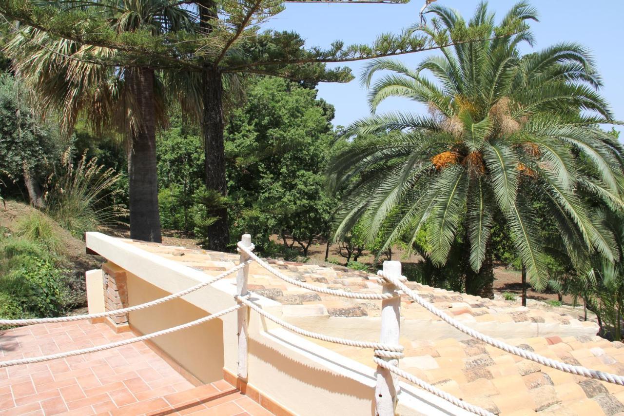 Tenuta Conte Ruggero Santa Domenica  Ngoại thất bức ảnh