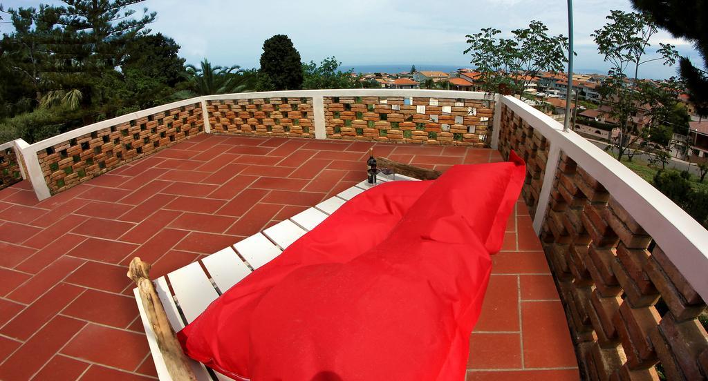 Tenuta Conte Ruggero Santa Domenica  Ngoại thất bức ảnh