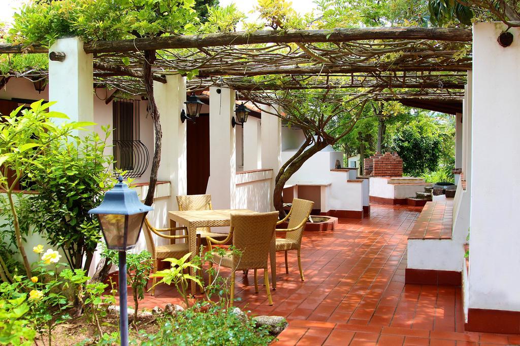Tenuta Conte Ruggero Santa Domenica  Ngoại thất bức ảnh